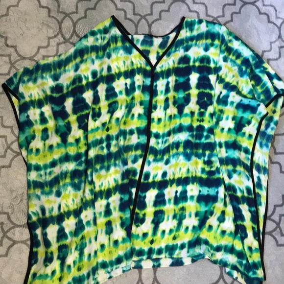 Multi color blouse - Picture 1 of 4